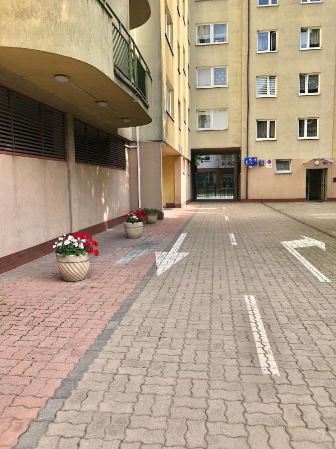 Zwykle Mieszkanie Na Wilenska, Trzy Przystanki Do Starego Miasta,Dwa Przystanki Do Szpitala Praskiego Warschau Exterior foto
